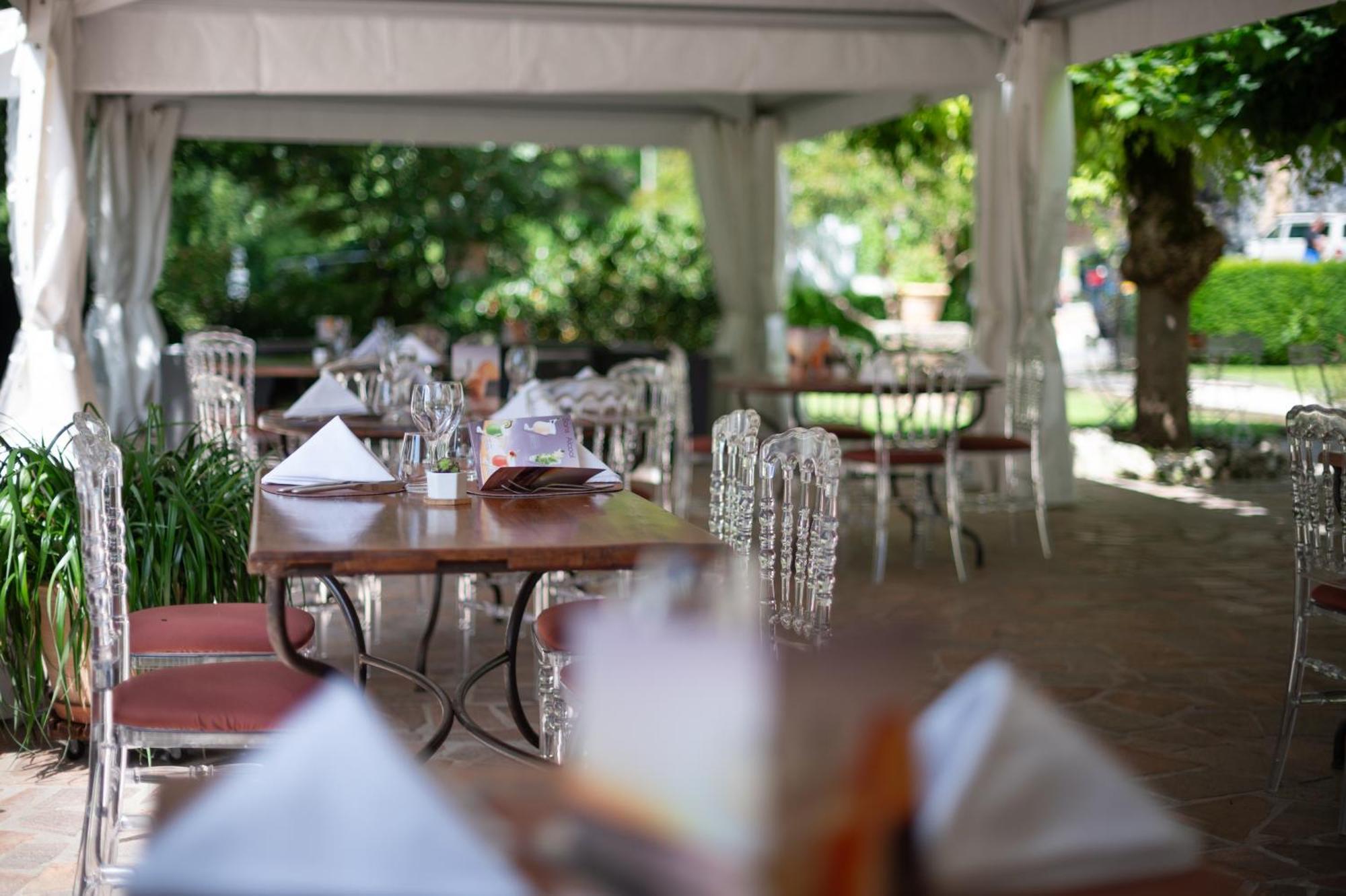 Domaine Les Falaises - Hôtel et Restaurant Martel Exterior foto